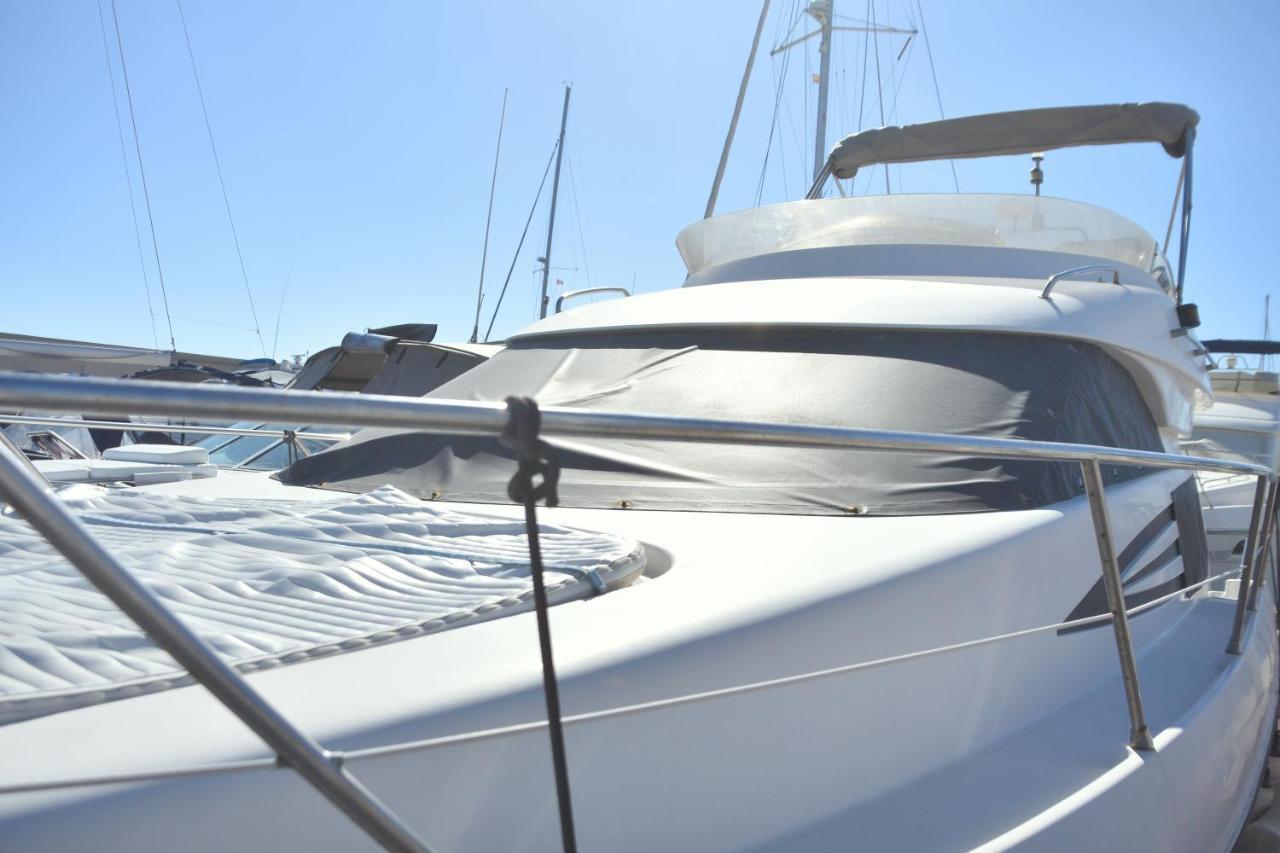 Luxury Yacht Kamikara Hotell San Miguel de Abona Exteriör bild