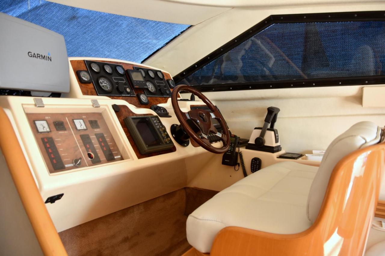 Luxury Yacht Kamikara Hotell San Miguel de Abona Exteriör bild