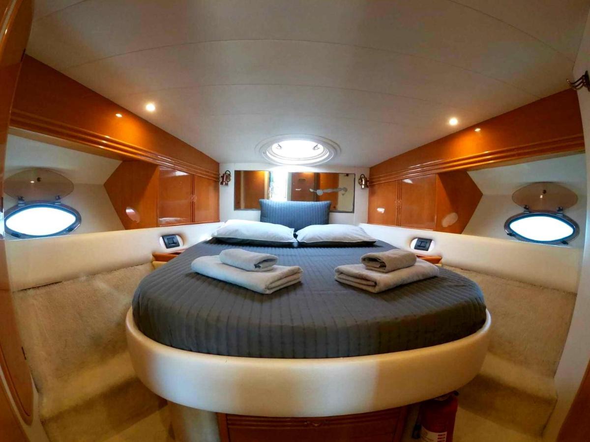 Luxury Yacht Kamikara Hotell San Miguel de Abona Exteriör bild